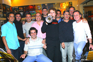 Banda Jazzco se apresenta|no Teatro da Vila