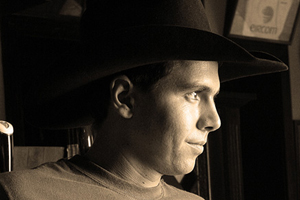 Rodrigo Haddad presta homenagem a Johnny Cash