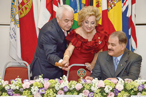 Roberto Uria assume o Rotary Club Lapa