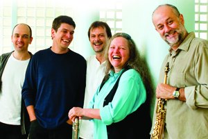 Quinteto faz show no Alto de Pinheiros