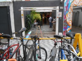 Pedalando sem segurança