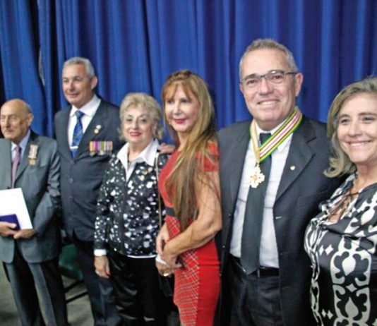 Ubirajara de Oliveira e Barros Lima são homenageados pela Sociedade Veteranos de 32