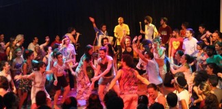 Curso de dança inédito para maiores de 60 anos no Brincante