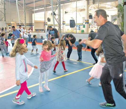 Colégio Santo Ivo homenageia os pais promovendo atividades de interação com os filhos