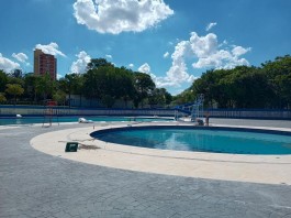 Vazamento atrasa reabertura do complexo aquático do Pelezão
