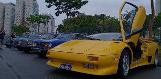 Parque Jardim das Perdizes recebe evento de carros antigos