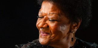 Alaíde Costa homenageia Dalva de Oliveira no SESC Pompeia
