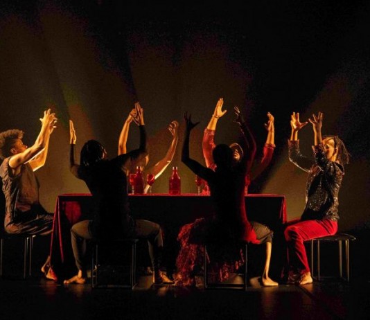 Núcleo Ajeum apresenta “PADÊ” no Teatro Cacilda Becker