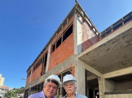Lideranças e moradores participam de vistoria em obras da UBS Vila Ipojuca Lideranças e moradores participam de vistoria em obras da UBS Vila Ipojuca