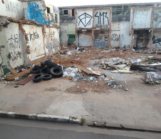 Terrenos desapropriados para obras da Ponte Pirituba-Lapa continuam sem proteção