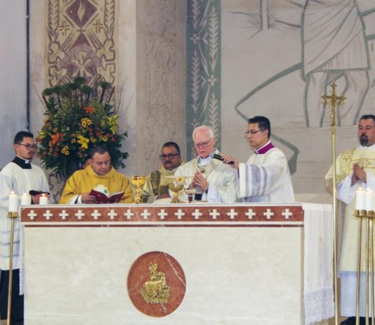 Paróquia da Vila Ipojuca realiza missa solene