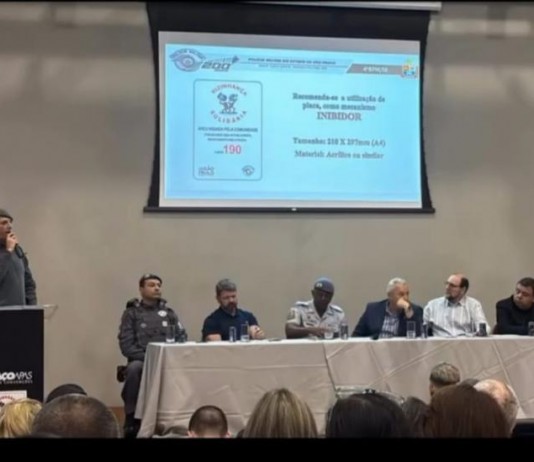 4º Batalhão homenageia tutores do Programa Vizinhança Solidária