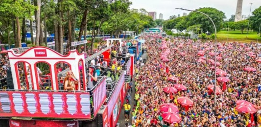 ESPECIAL CARNAVAL    Blocos agitam região nos quatro dias de Carnaval