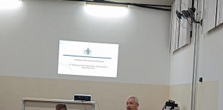 Telhada anuncia saída em reunião do Conselho Participativo