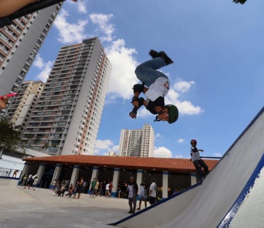 Prefeitura reinaugura Centro Esportivo Barra Funda com infraestrutura revitalizada