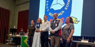 Vice-prefeito recebe homenagem do Conseg Leopoldina