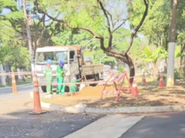 Sub Lapa entrega ‘sarjetão’ na Rua Laurindo de Brito